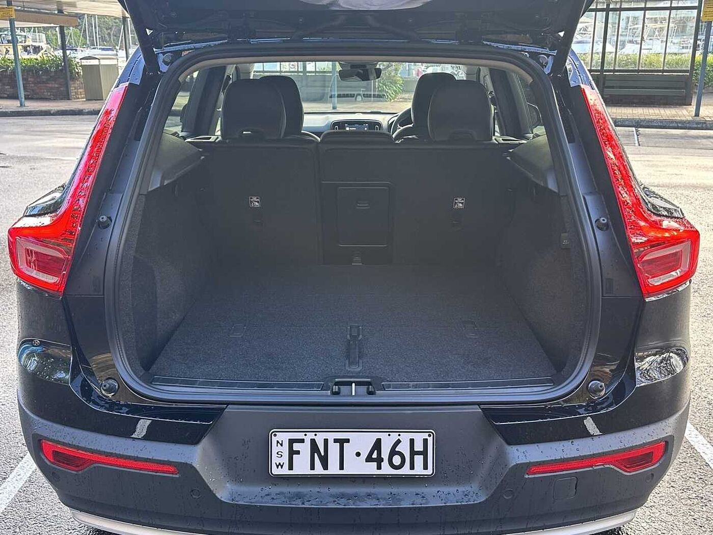 Volvo  XC40 Plus, B4 Mild hybrid, Petrol