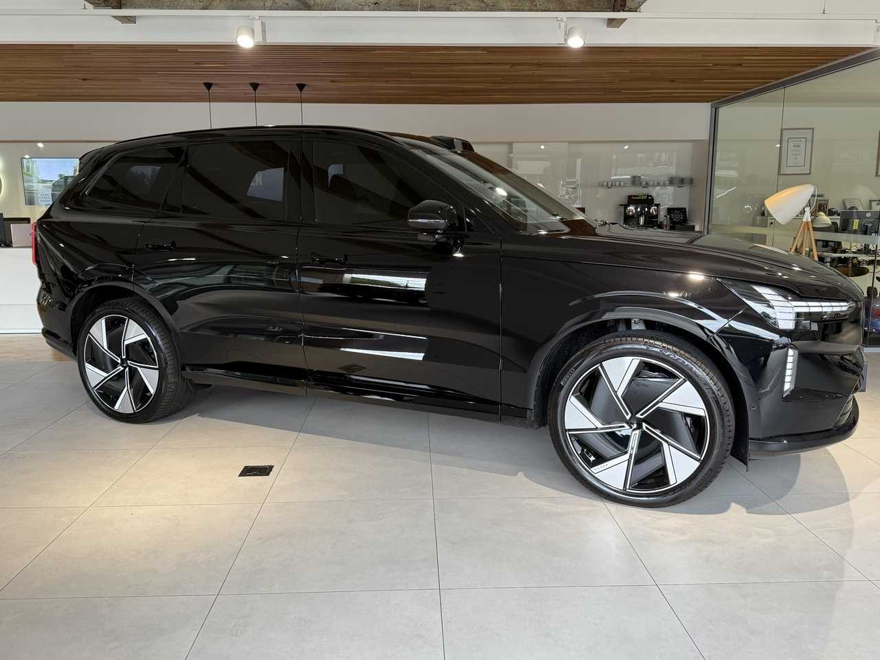 Volvo  EX90 Ultra, Twin Motor Performance, Electric, 7 Seats