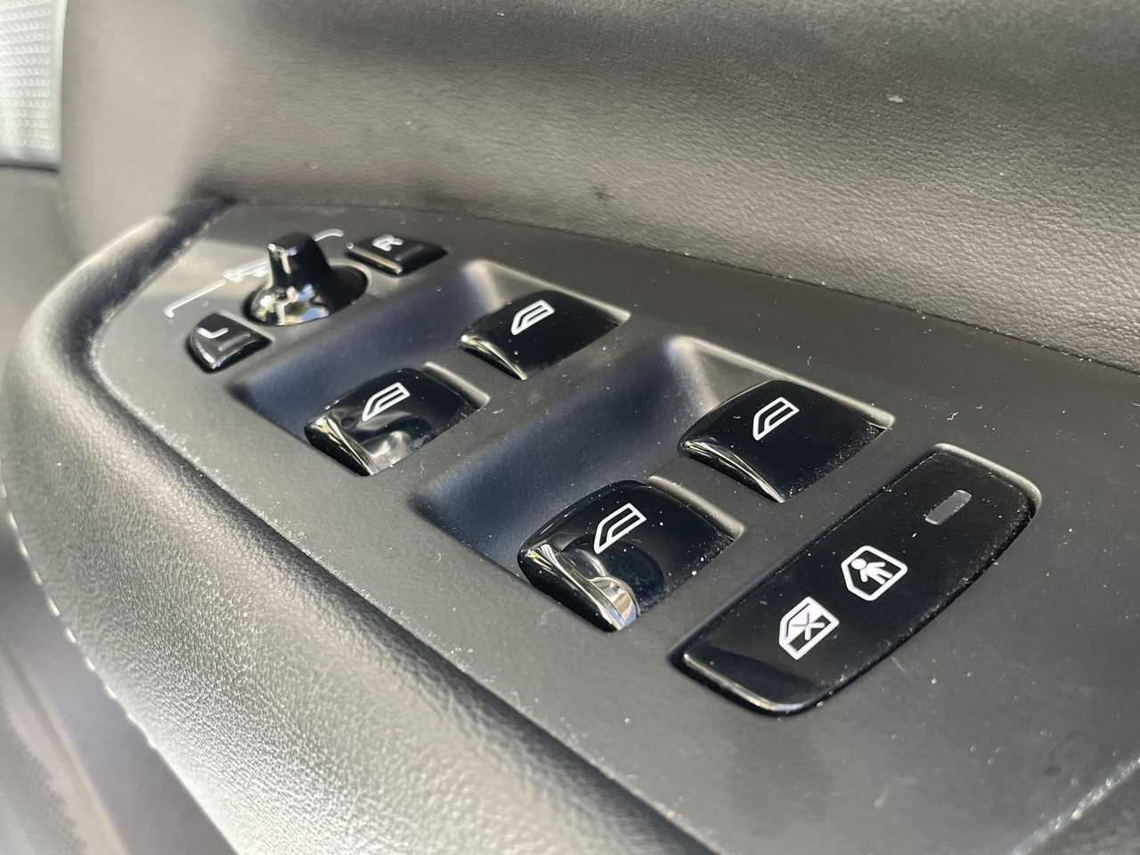 Volvo  L Series MY21 T6 Geartronic AWD R-Design
