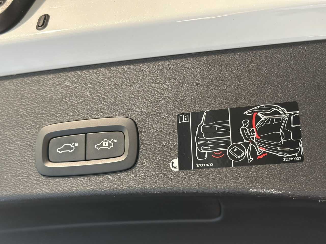 Volvo  XZ MY21 T4 AWD Inscription