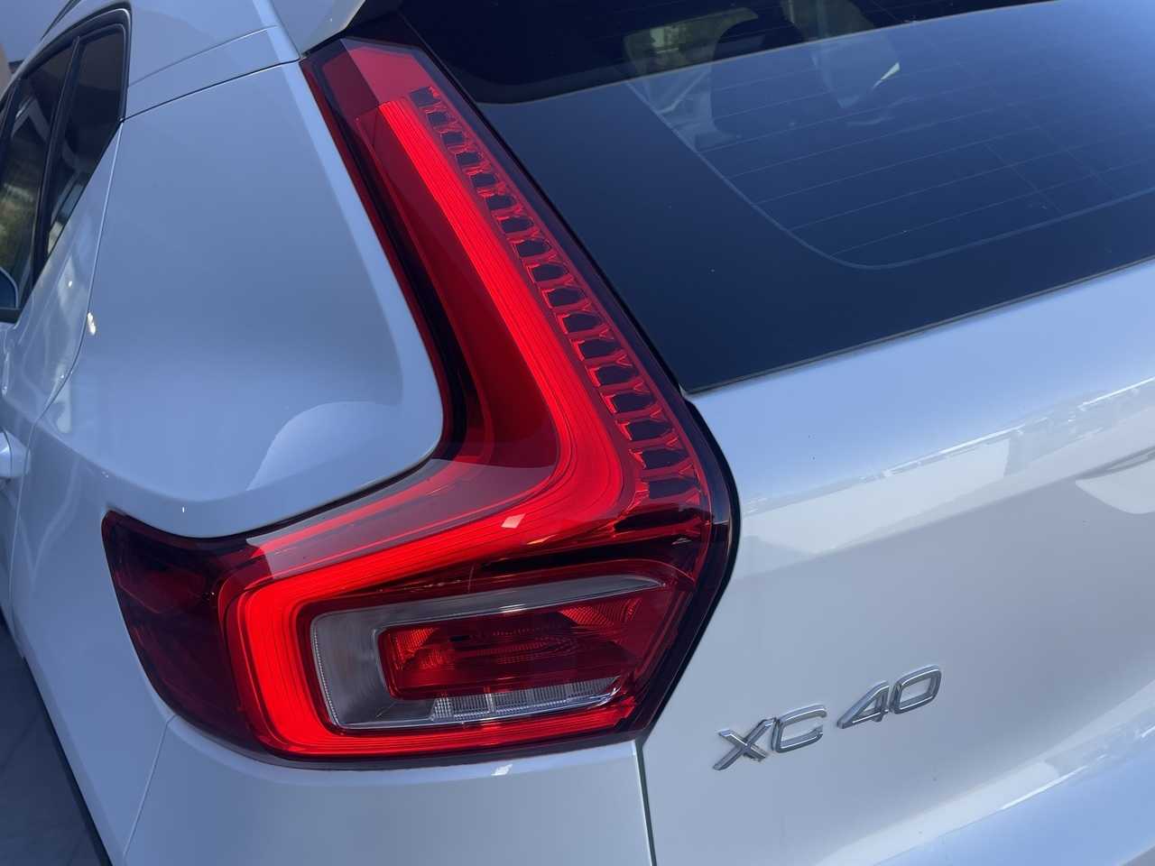 Volvo  XZ MY25 Plus B4