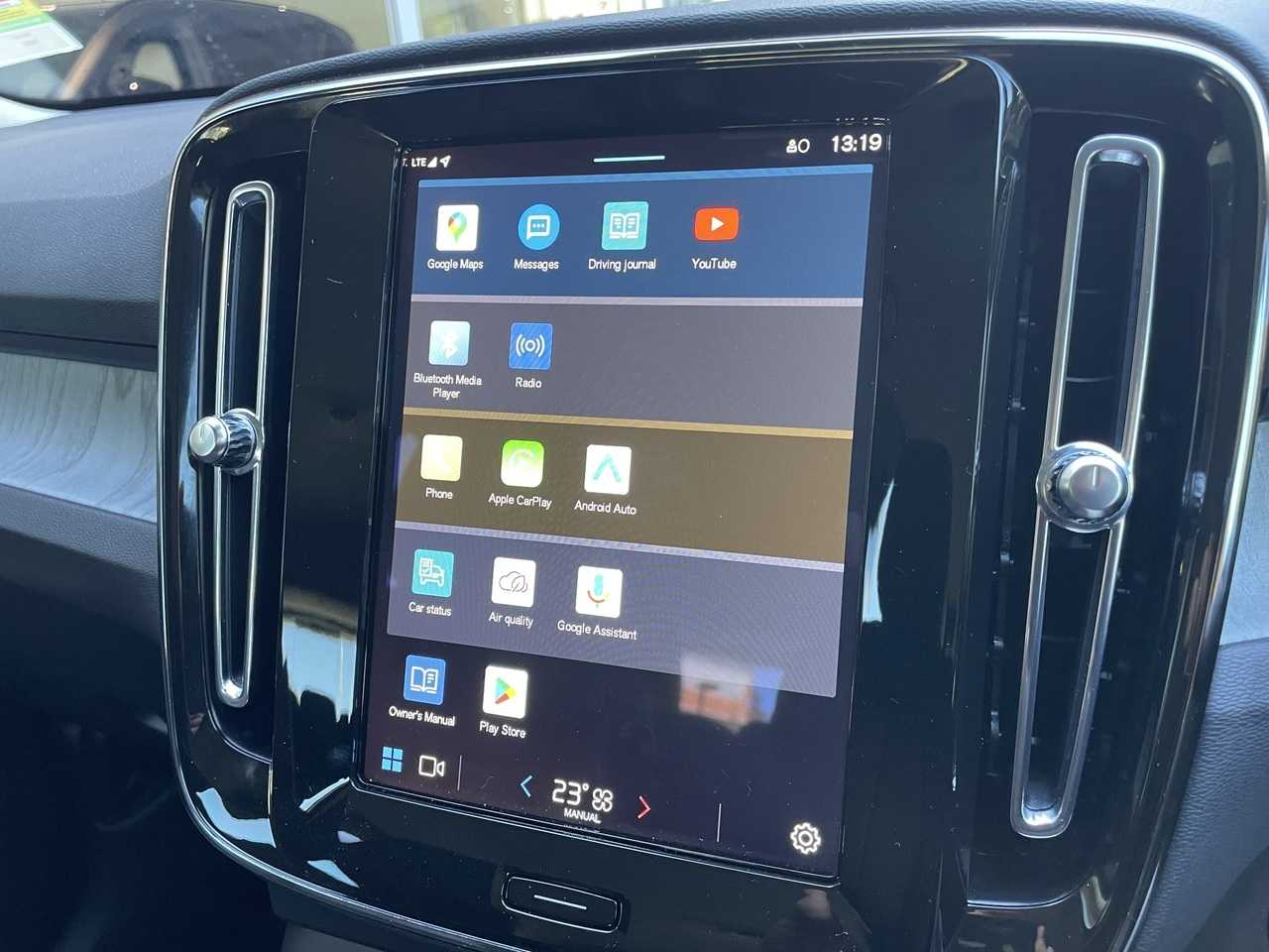 Volvo  XZ MY25 Plus B4