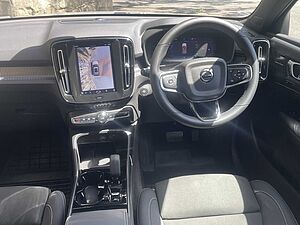 Volvo  XC40 Ultimate, B4 AWD Mild hybrid, Petrol, Dark