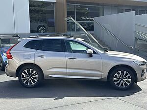 Volvo  UZ MY25 Plus B5 AWD