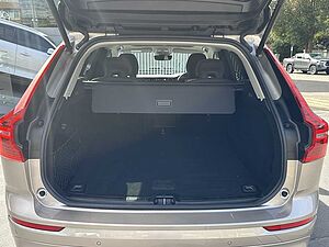 Volvo  UZ MY25 Plus B5 AWD
