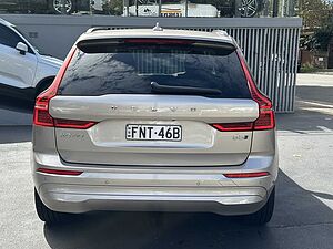 Volvo  UZ MY25 Plus B5 AWD