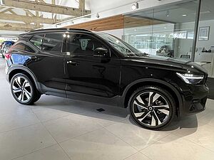 Volvo  XC40 Ultimate, B5 Mild Hybrid, Petrol, Dark