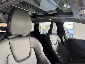 Volvo  XC60 Plus, B5 AWD Mild hybrid, Petrol