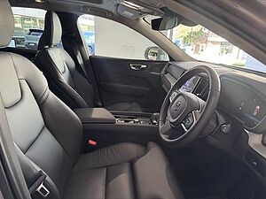 Volvo  XC60 Plus, B5 AWD Mild hybrid, Petrol