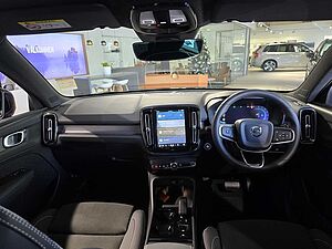 Volvo  XC40 Black Edition Ultra, B4 AWD Mild hybrid, Petrol
