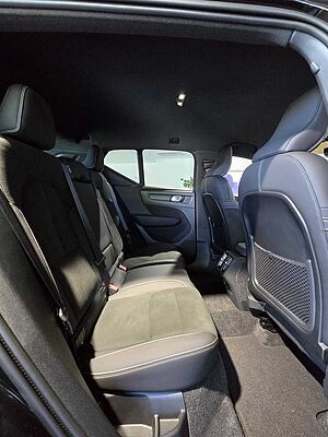 Volvo  XC40 Black Edition Ultra, B4 AWD Mild hybrid, Petrol