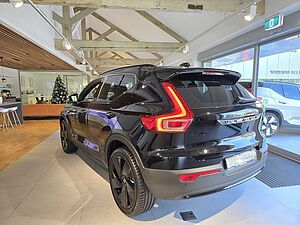 Volvo  XC40 Black Edition Ultra, B4 AWD Mild hybrid, Petrol
