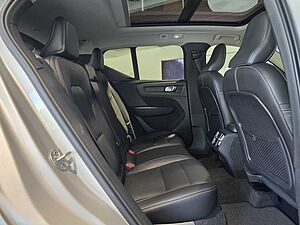 Volvo  XC40 Ultra, B4 AWD Mild hybrid, Petrol, Bright