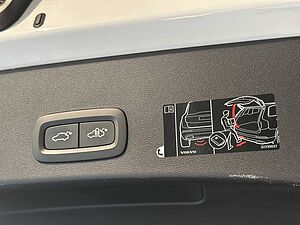 Volvo  XC40 Inscription, T4 Petrol AWD (140 kW)