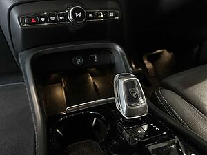 Volvo  XC40 Inscription, T4 Petrol AWD (140 kW)