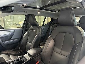 Volvo  XC40 Inscription, T4 Petrol AWD (140 kW)