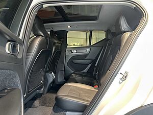 Volvo  XC40 Inscription, T4 Petrol AWD (140 kW)
