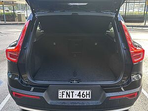 Volvo  XC40 Plus, B4 Mild hybrid, Petrol