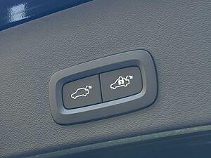 Volvo  XC40 Plus, B4 Mild hybrid, Petrol