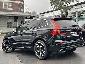 Volvo  XC60 T8 Twin Engine R-Design