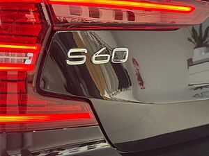 Volvo  Z Series MY25 Ultra B5 Geartronic AWD Bright