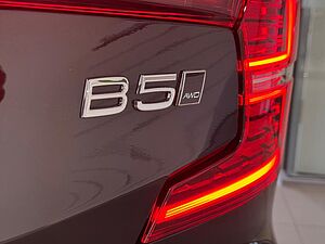 Volvo  Z Series MY25 Ultra B5 Geartronic AWD Bright