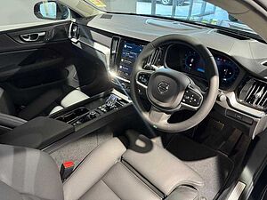 Volvo  Z Series MY25 Ultra B5 Geartronic AWD Bright