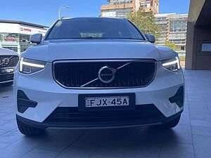 Volvo  XZ MY25 Plus B4