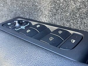 Volvo  XZ MY25 Plus B4