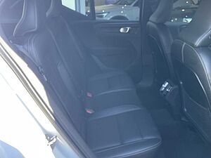 Volvo  XZ MY25 Plus B4