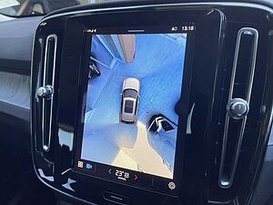 Volvo  XZ MY25 Plus B4