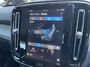 Volvo  XZ MY25 Plus B4
