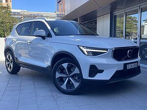 Volvo  XZ MY25 Plus B4
