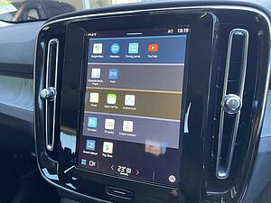 Volvo  XZ MY25 Plus B4