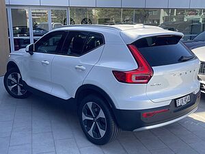 Volvo  XZ MY25 Plus B4