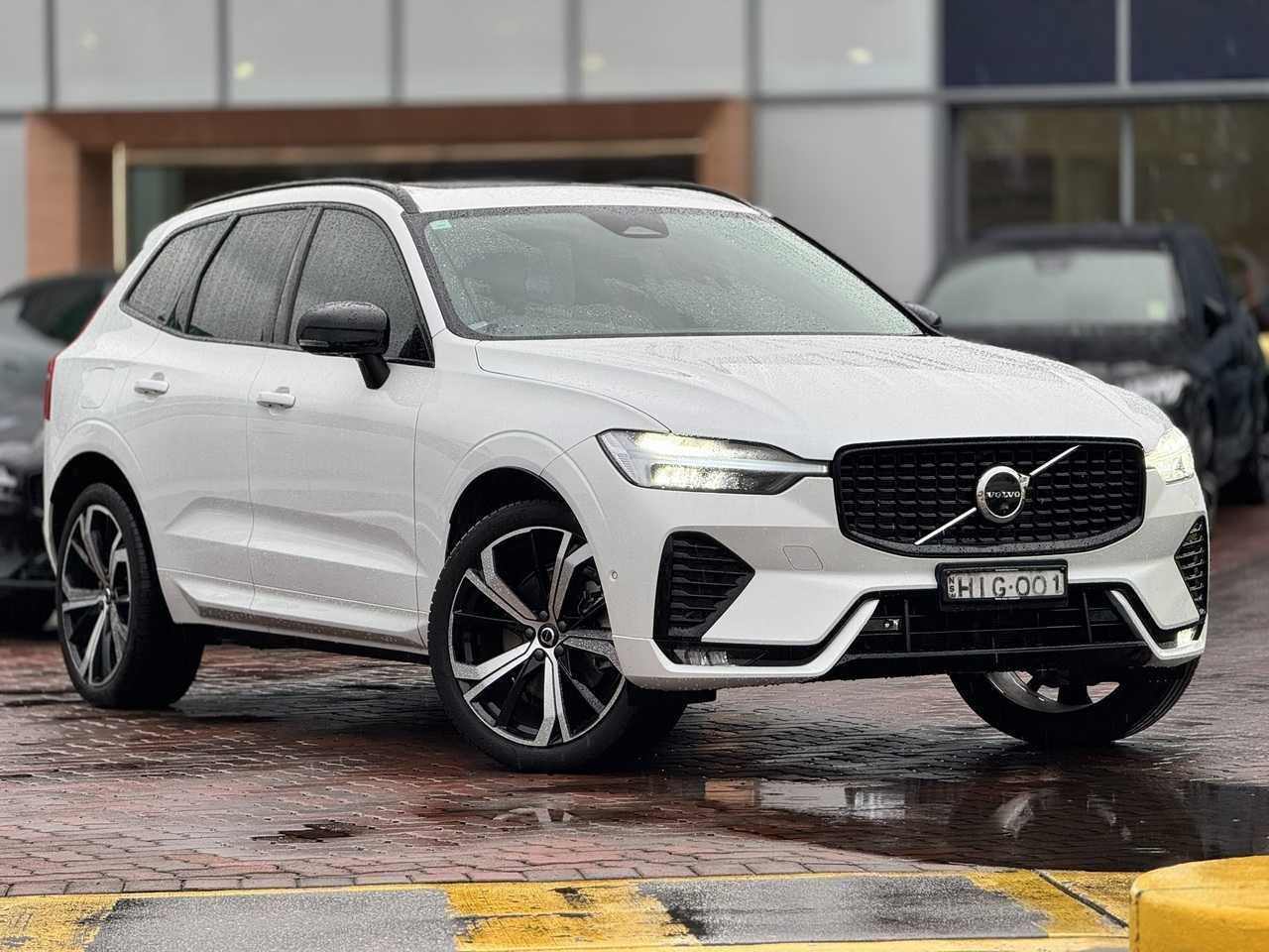 Volvo  XC60 Ultimate, B6 Mild Hybrid, Petrol, Dark