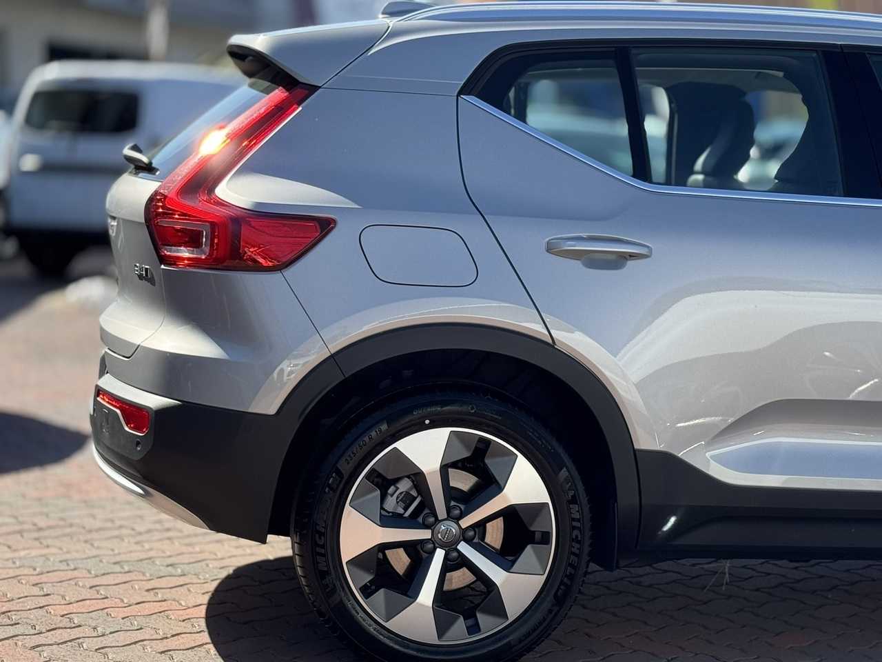 Volvo  XC40 Ultimate, B4 Mild Hybrid, Petrol, Bright