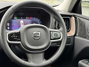 Volvo  XC60 Ultimate, B6 Mild Hybrid, Petrol, Dark