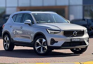 Volvo  XC40 Ultimate, B4 Mild Hybrid, Petrol, Bright