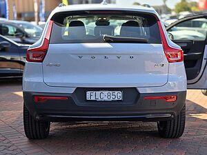 Volvo  XC40 Ultimate, B4 AWD Mild hybrid, Petrol, Dark