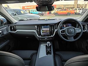 Volvo  V60 Cross Country Ultimate , B5 Mild Hybrid, Petrol