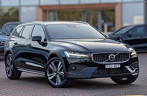 Volvo  V60 Cross Country Ultimate , B5 Mild Hybrid, Petrol