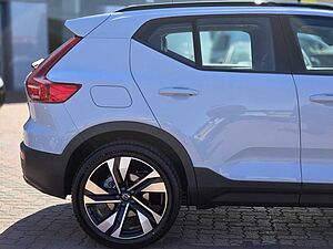 Volvo  XC40 Ultimate, B4 AWD Mild hybrid, Petrol, Dark