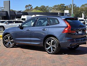 Volvo  XC60 Ultimate, B6 AWD mild hybrid, Petrol, Dark