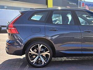 Volvo  XC60 Ultimate, B6 AWD mild hybrid, Petrol, Dark