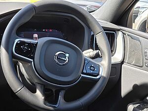 Volvo  XC60 Ultimate, B6 AWD mild hybrid, Petrol, Dark