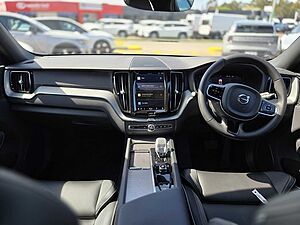 Volvo  XC60 Ultimate, B6 AWD mild hybrid, Petrol, Dark