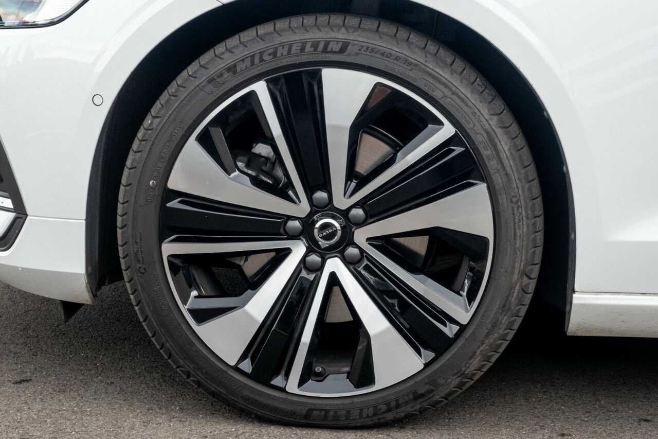 Volvo  (No Series) Ultimate B5 Bright Mhev