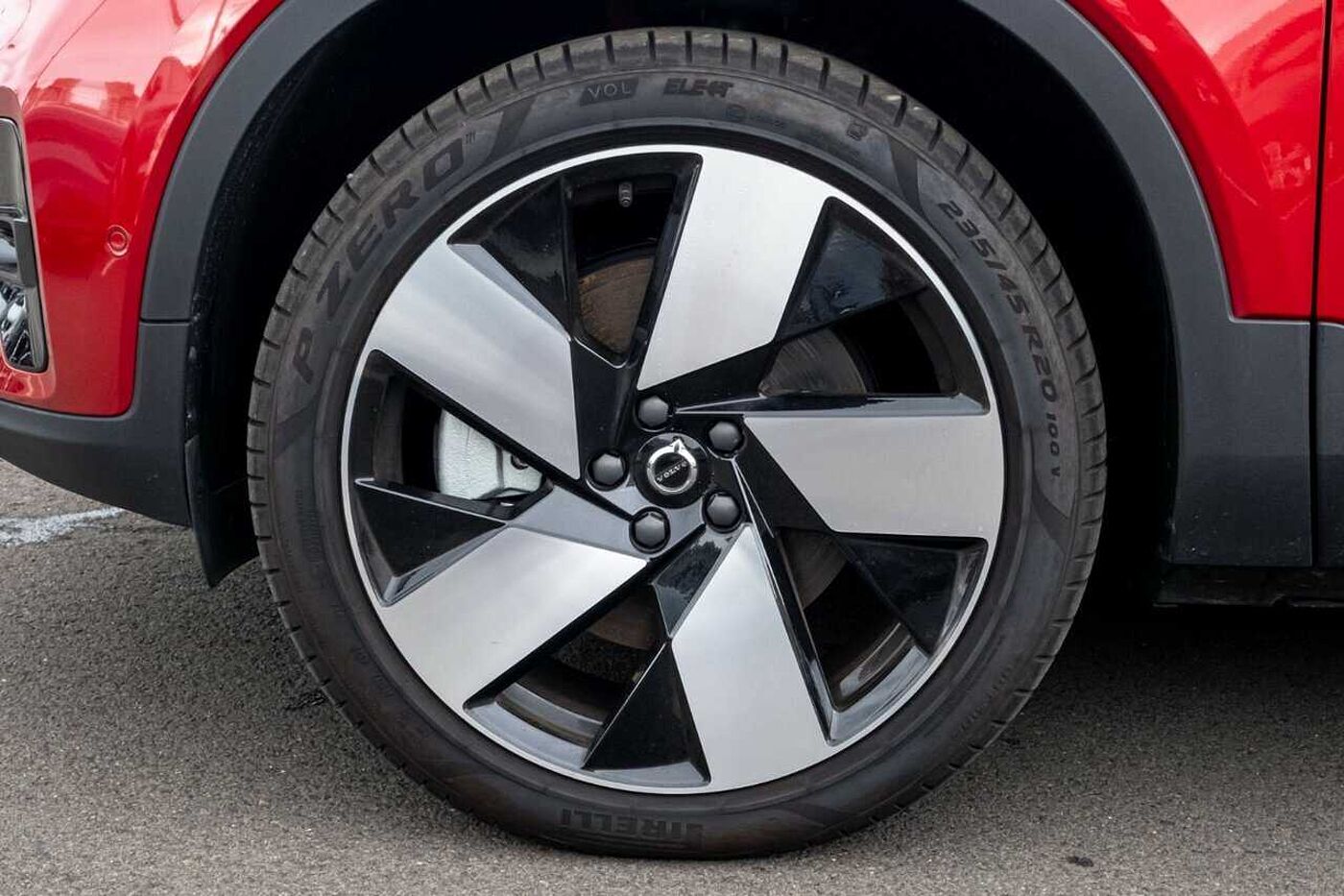 Volvo  C40 Recharge Ultimate, Twin Motor, Electric
