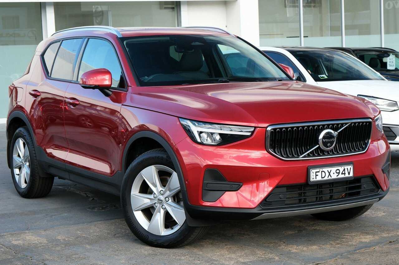 Volvo  XC40 Plus, B4 Mild Hybrid, Petrol